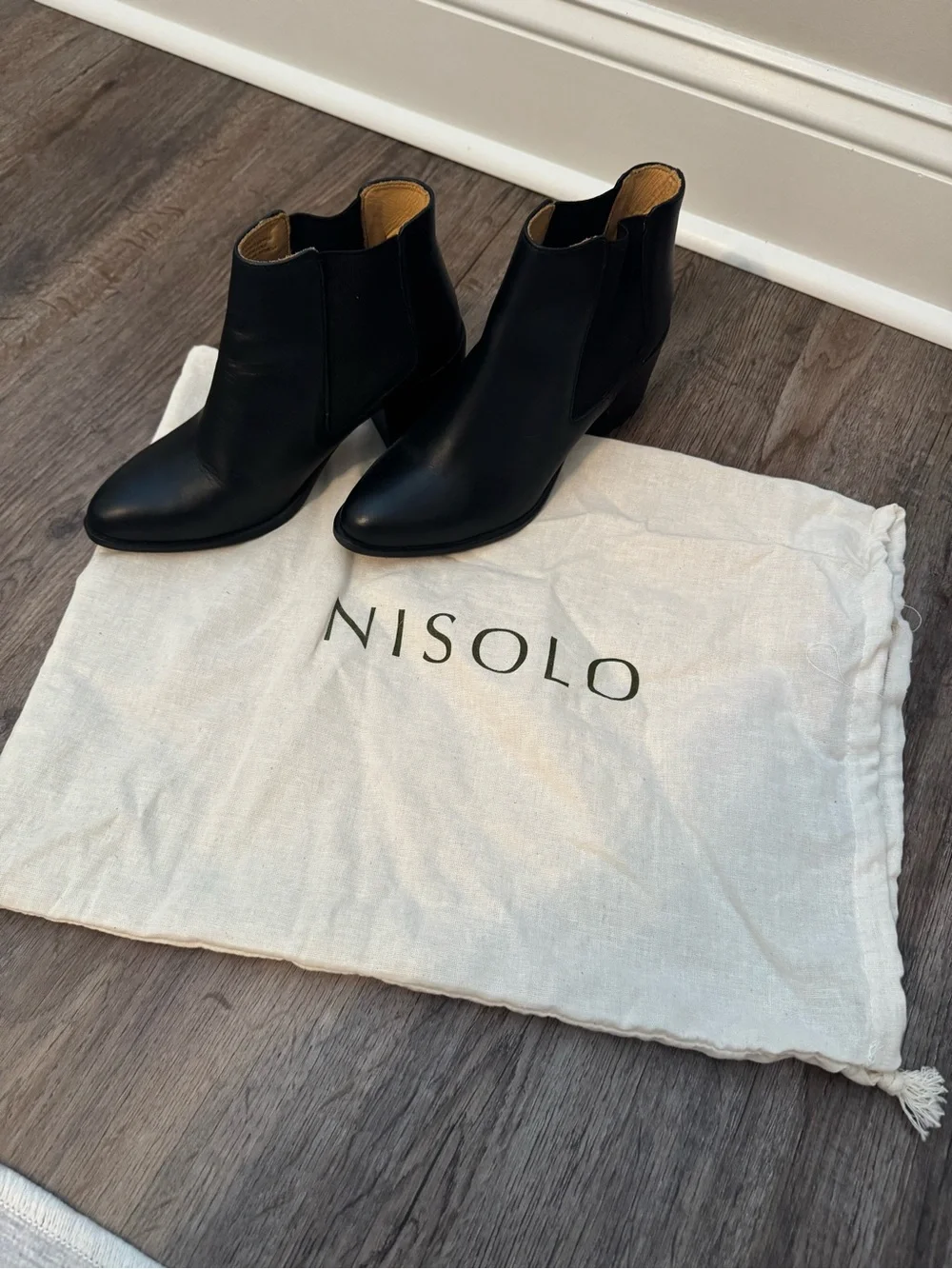 Nisolo Black Leather Pointed Ankle Booties